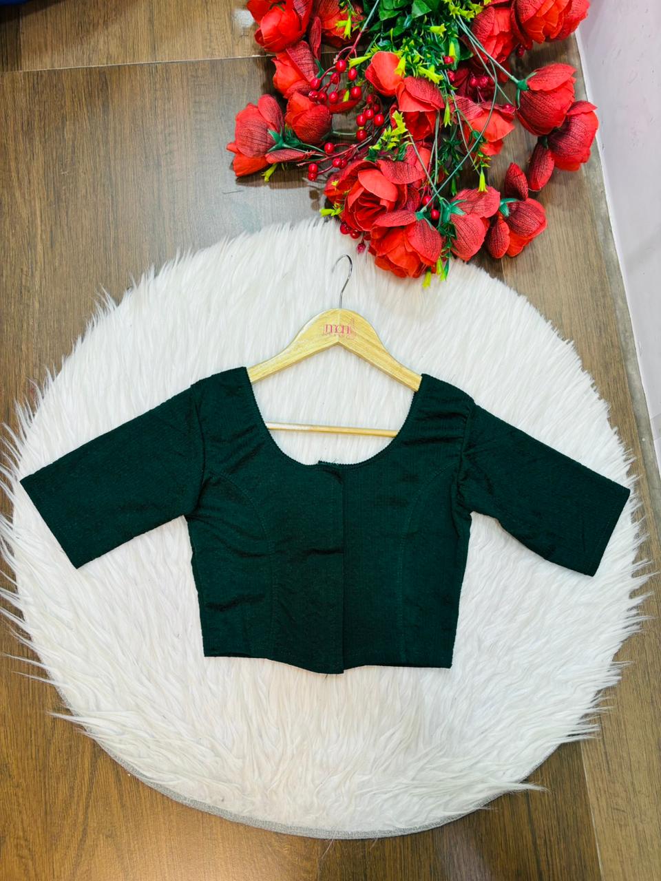 Smooth Fit-Stretchable Knitted Blouse