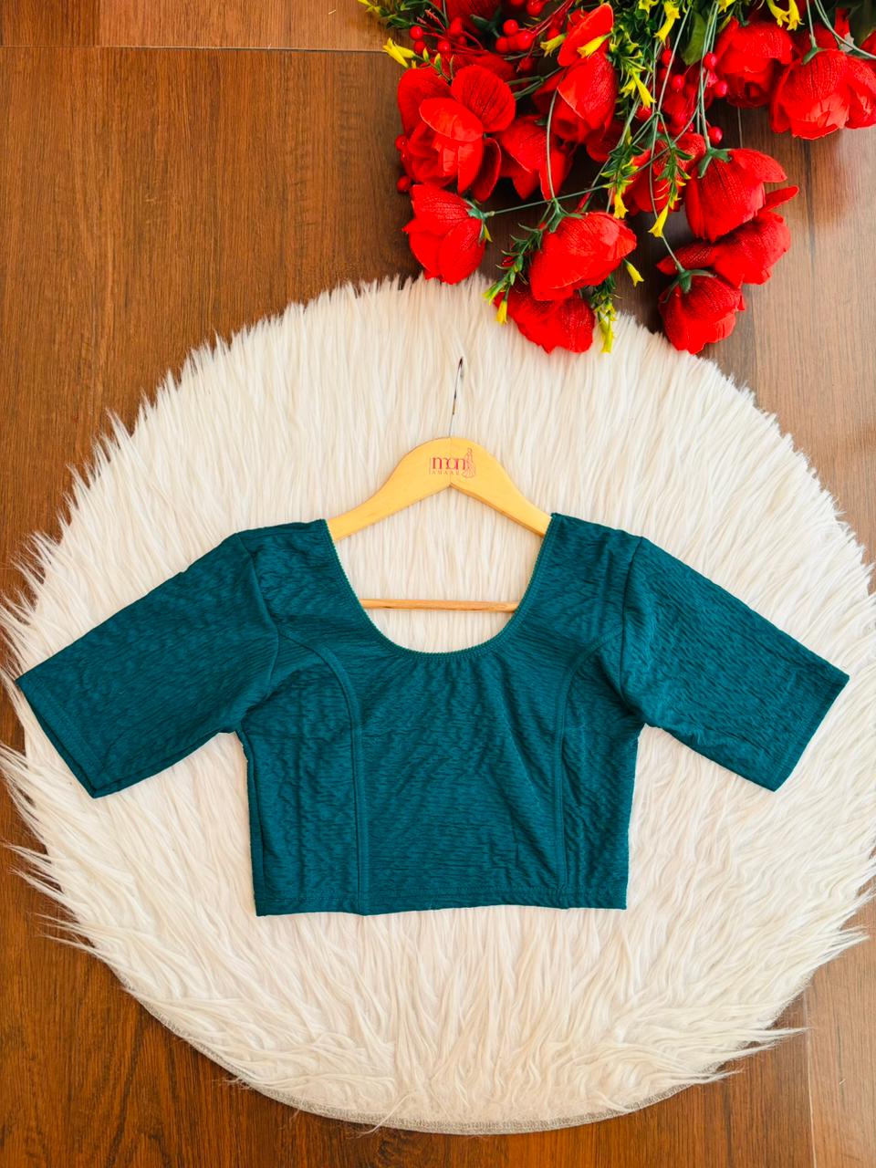 Pure Form-Stretchable Knitted Blouse