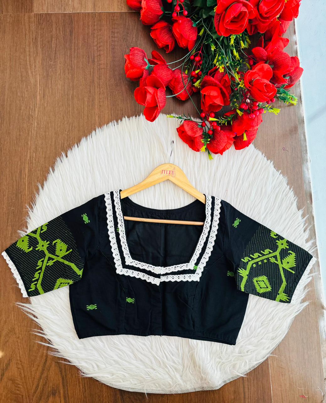 Bong Crush Jamdani (Designer Blouse)