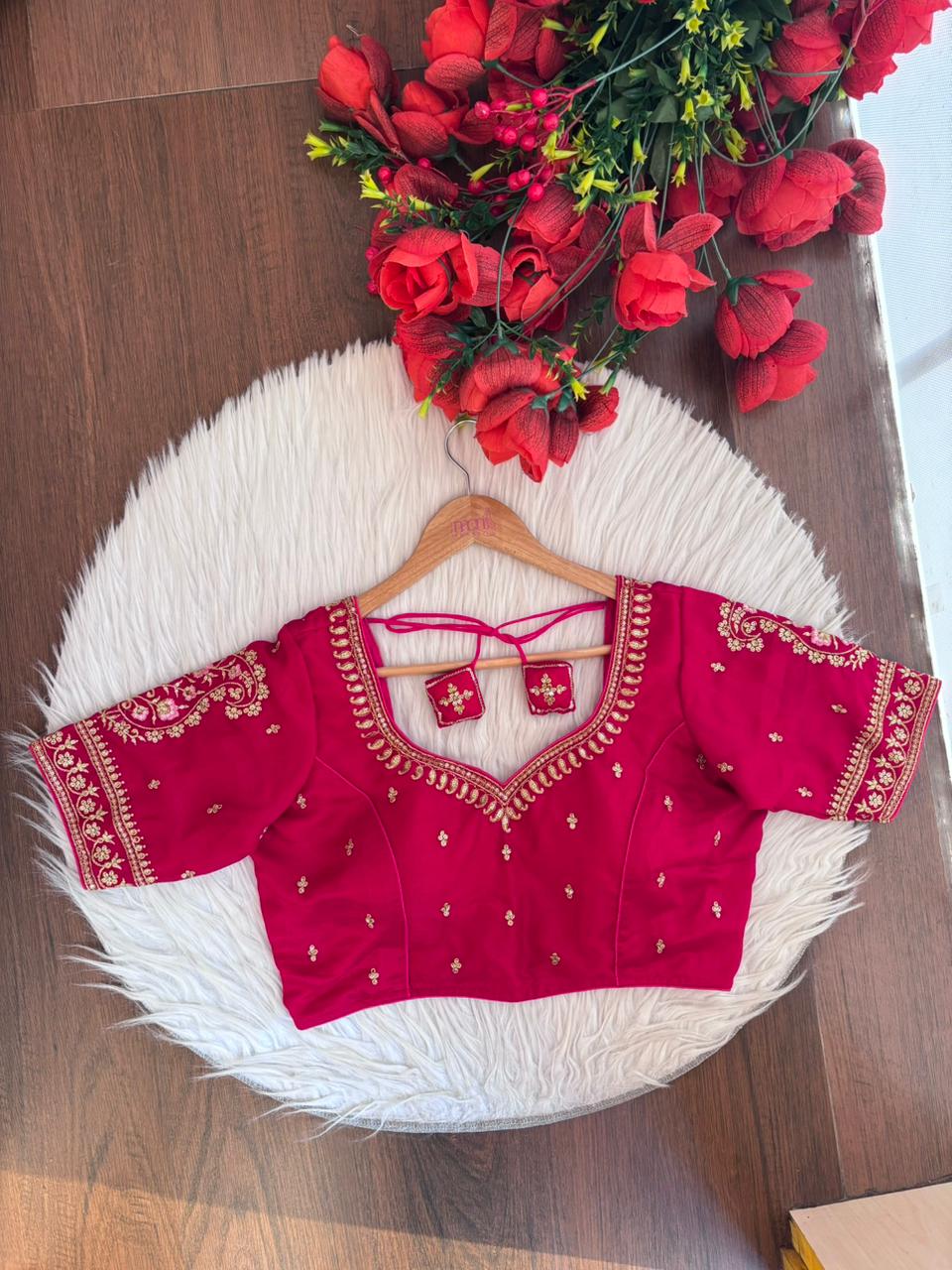 Sparkling Eyes-Designer Blouse