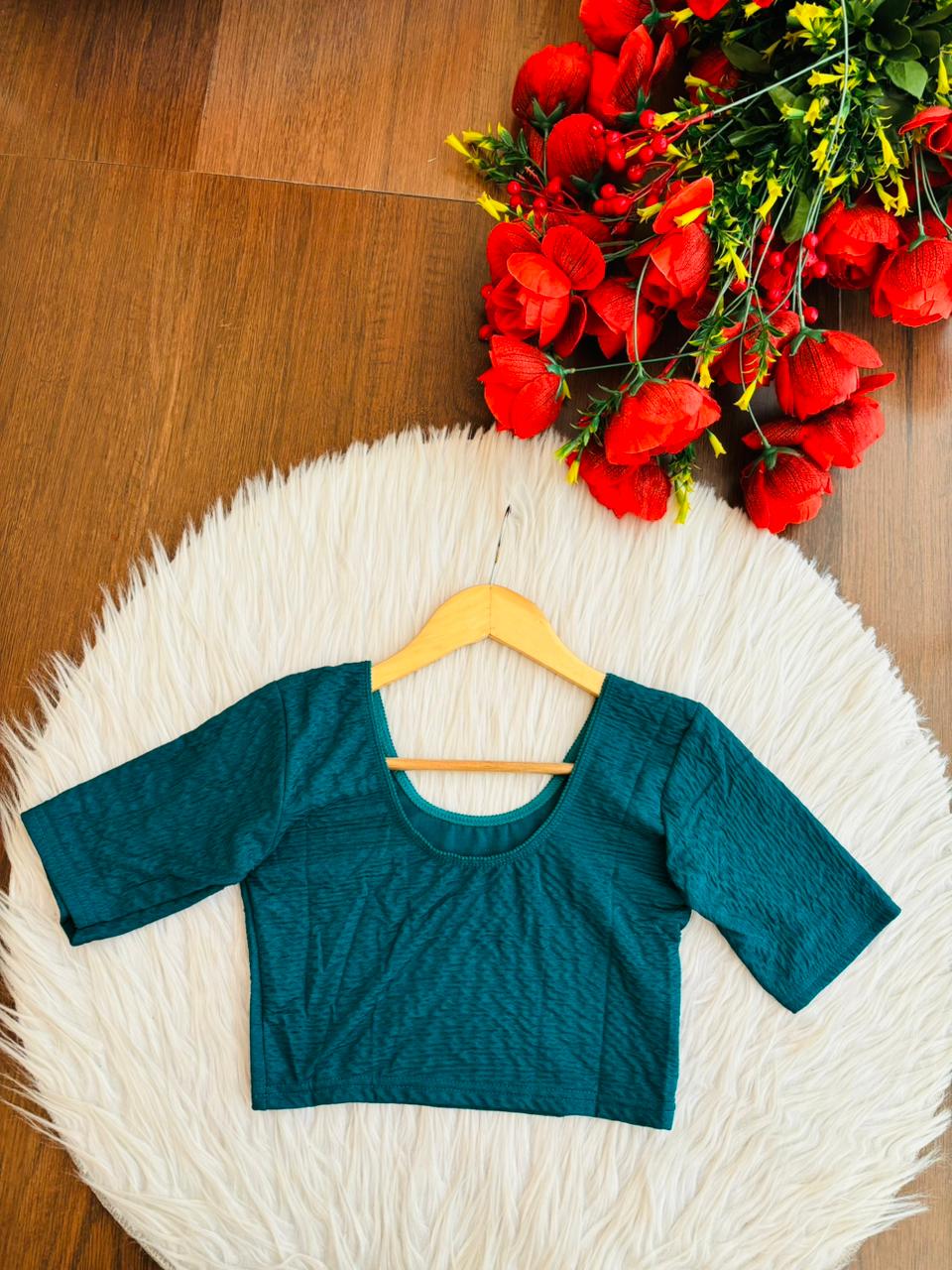 Pure Form-Stretchable Knitted Blouse