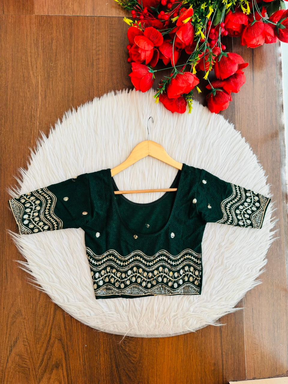 Little place- Floral Stretchable Knitted Blouse