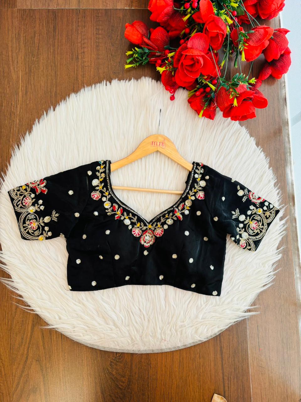 Night Vibes Fendy Blouse (Black)