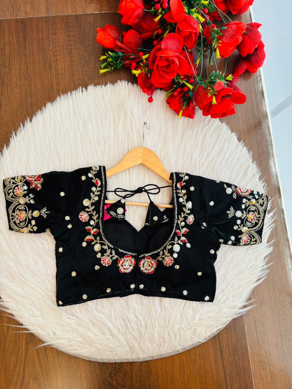 Night Vibes Fendy Blouse (Black)