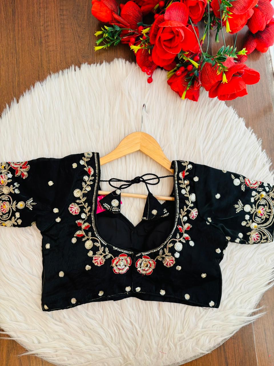 Night Vibes Fendy Blouse (Black)