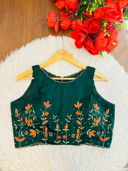 Rising Rever Floral Embroidery Blouse