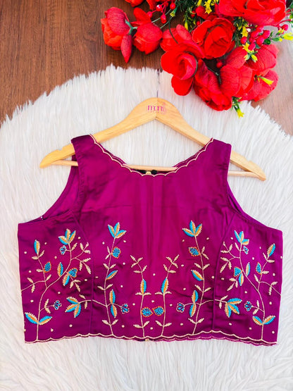 Rising Rever Floral Embroidery Blouse