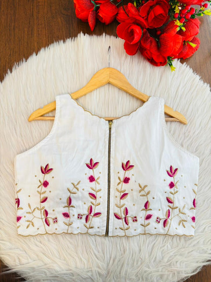 Rising Rever Floral Embroidery Blouse