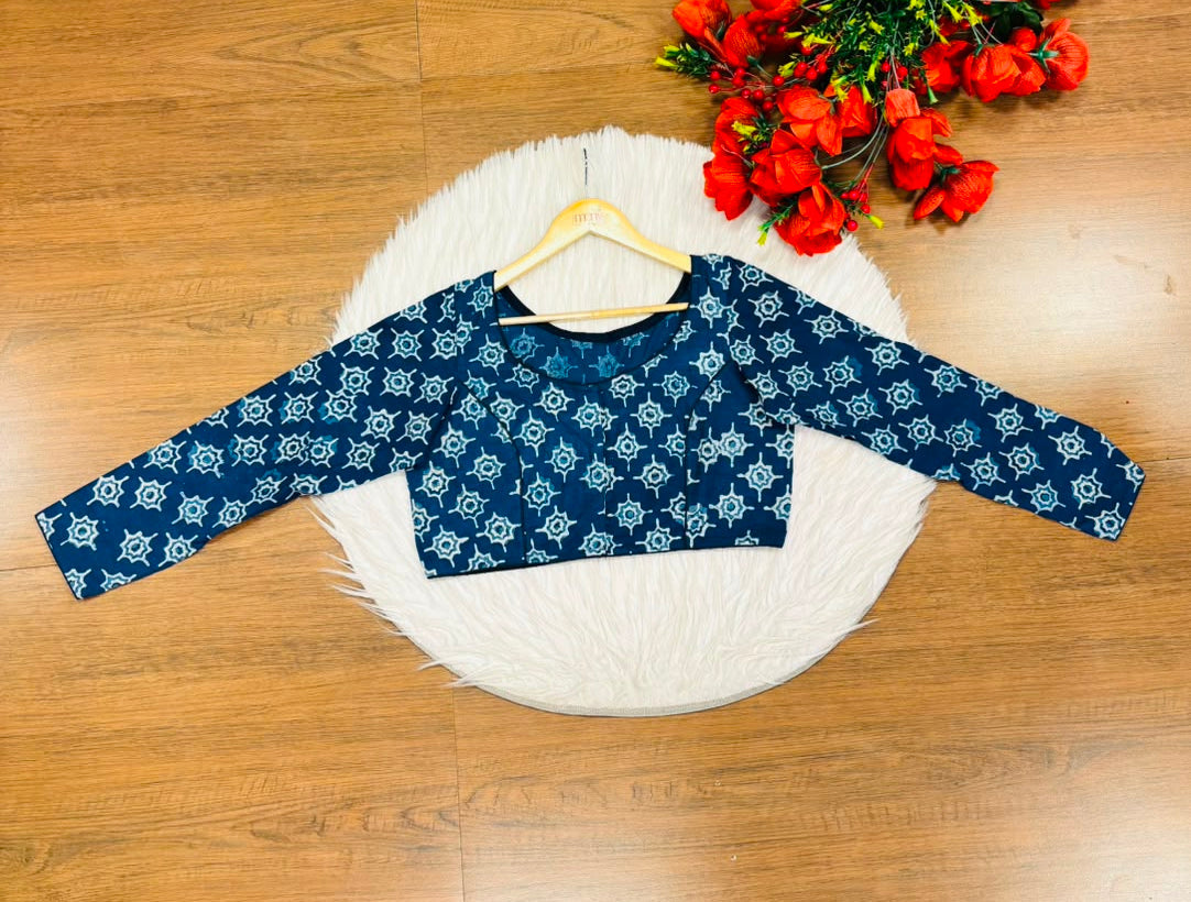 Printed Charm-Simple And Fancy Cotton Blouse