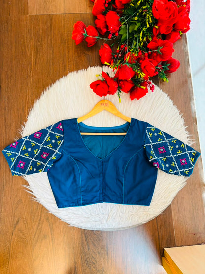 Dreamy Deal-Gujrati Stitch Blouse