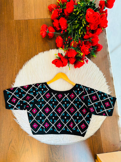 Dreamy Deal-Gujrati Stitch Blouse