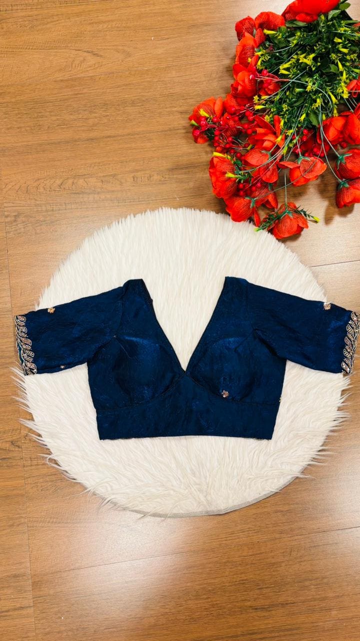 Mysterious Beauty -Fendy Silk Blouse