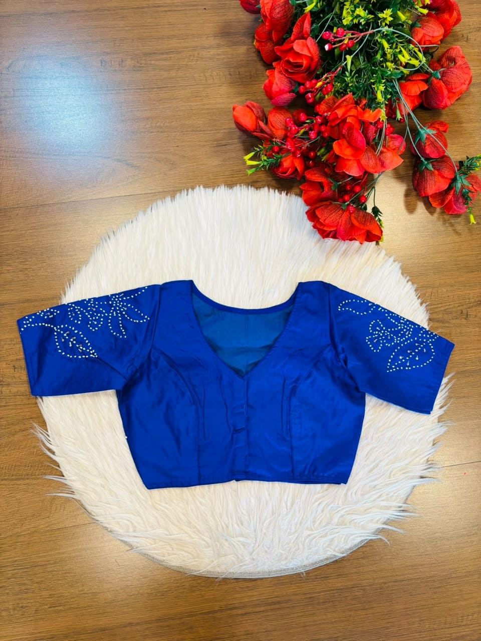 Infinite Stars Double Knot Stitch Blouse
