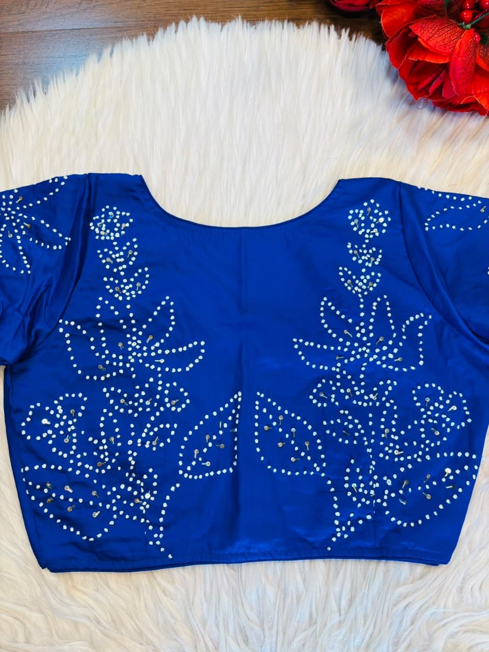 Infinite Stars Double Knot Stitch Blouse